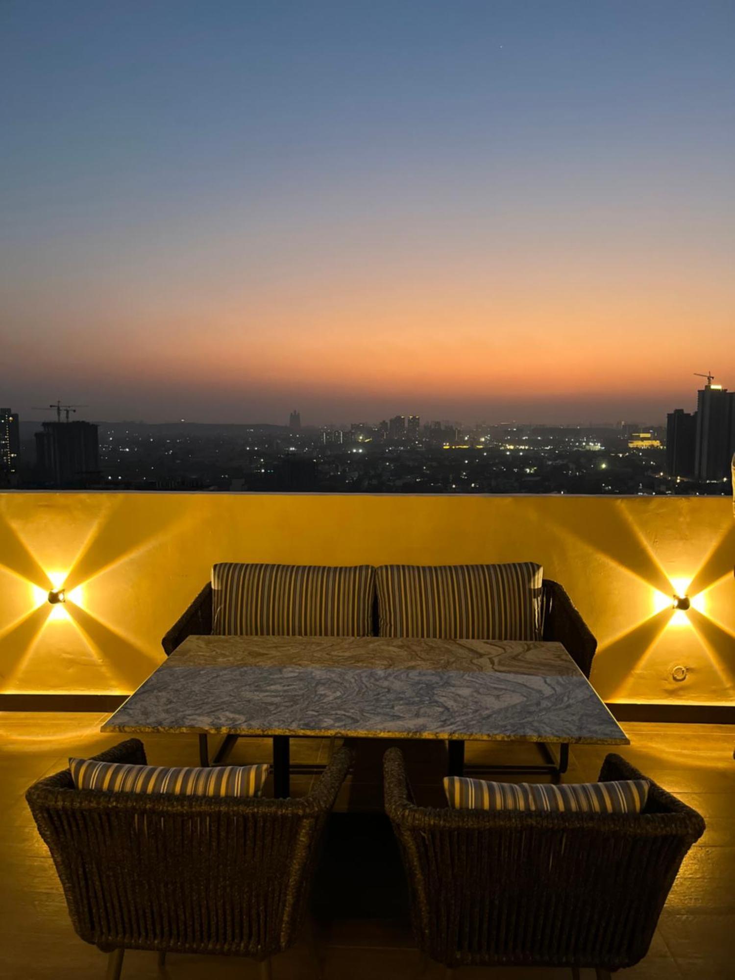 Rhythm Gurugram Hotel & Suites, Sohna Road 古尔冈 外观 照片