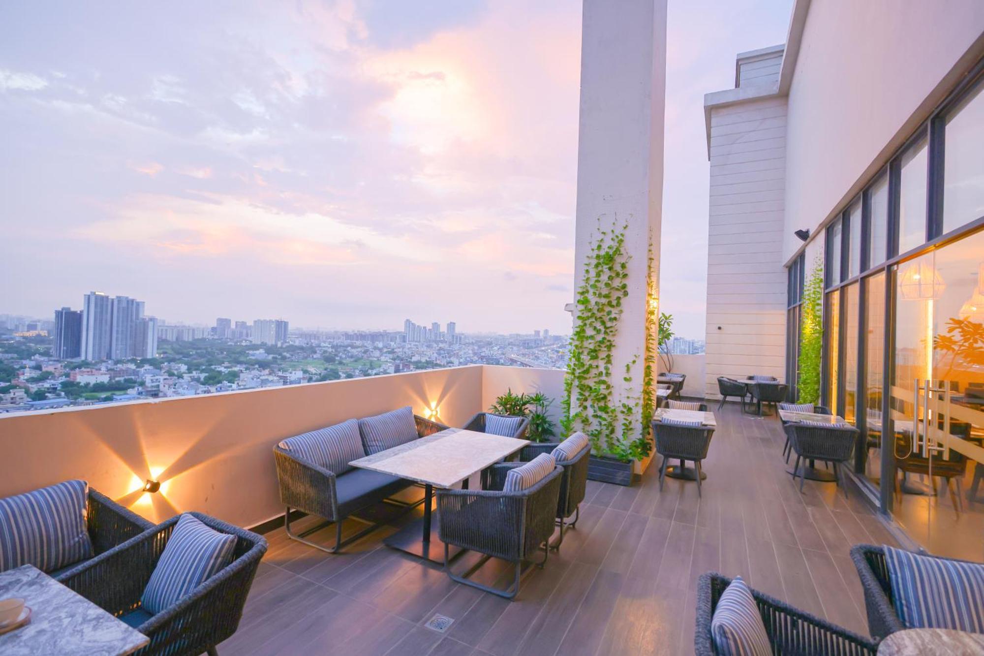 Rhythm Gurugram Hotel & Suites, Sohna Road 古尔冈 外观 照片