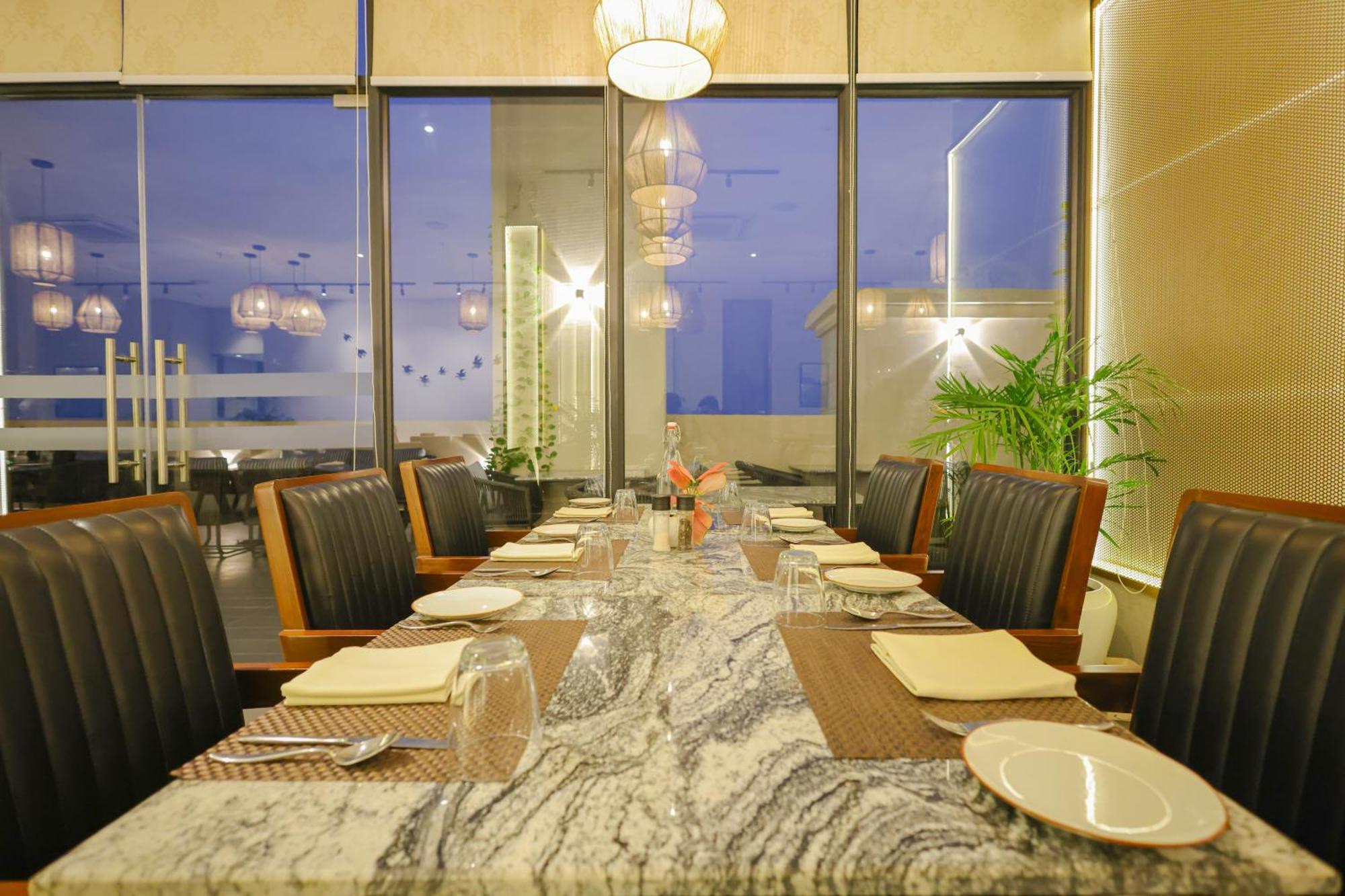 Rhythm Gurugram Hotel & Suites, Sohna Road 古尔冈 外观 照片
