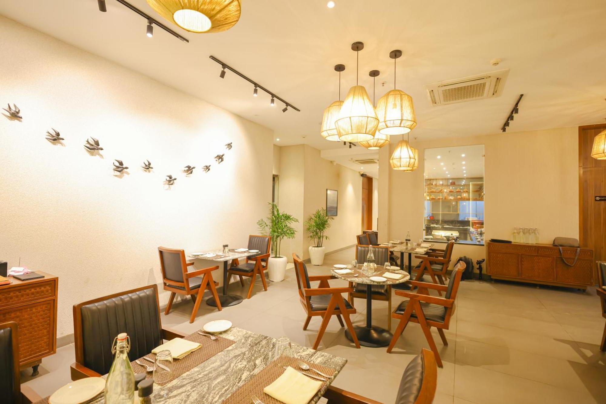 Rhythm Gurugram Hotel & Suites, Sohna Road 古尔冈 外观 照片