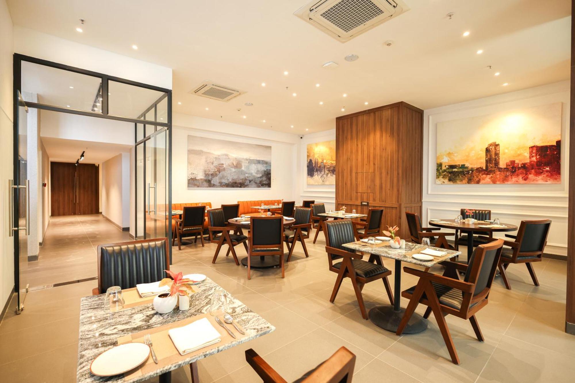 Rhythm Gurugram Hotel & Suites, Sohna Road 古尔冈 外观 照片